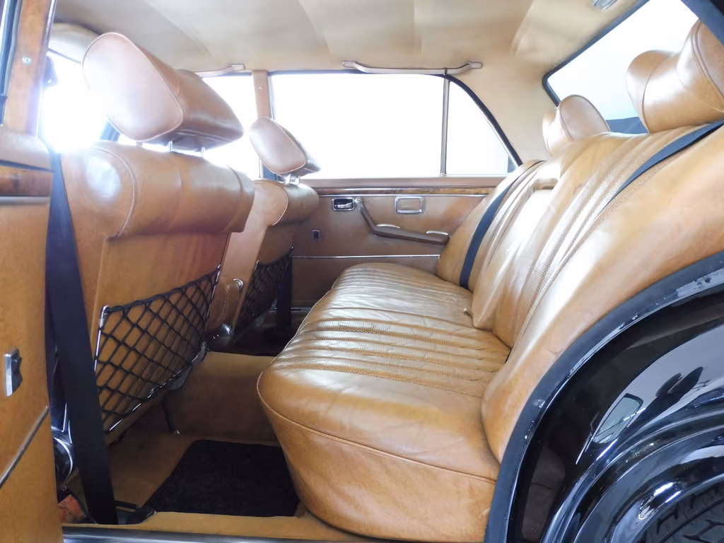 Mercedes-Benz 300
