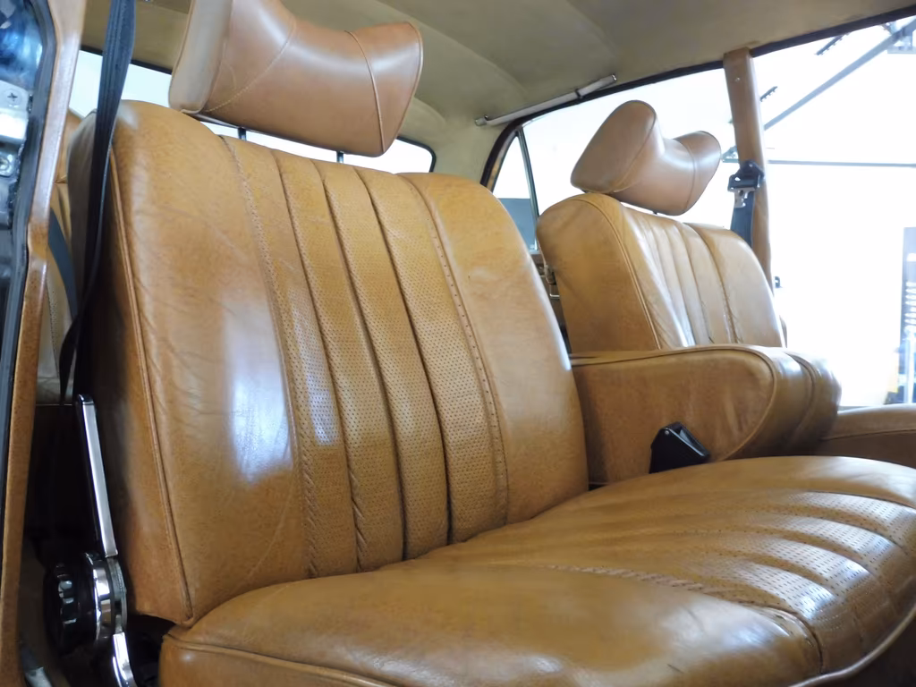 Mercedes-Benz 300