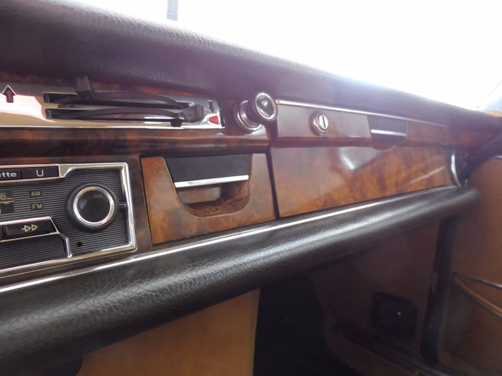 Mercedes-Benz 300