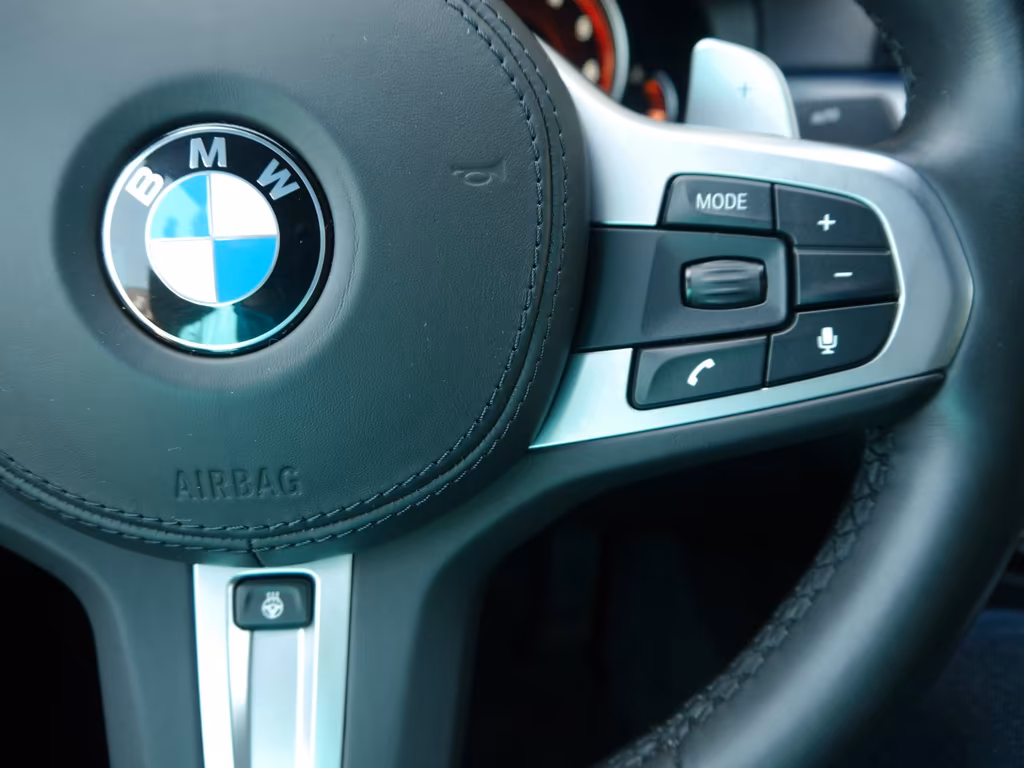 BMW M550