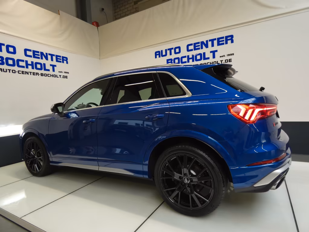 Audi RSQ3