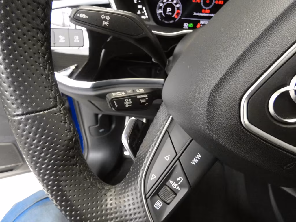 Audi RSQ3
