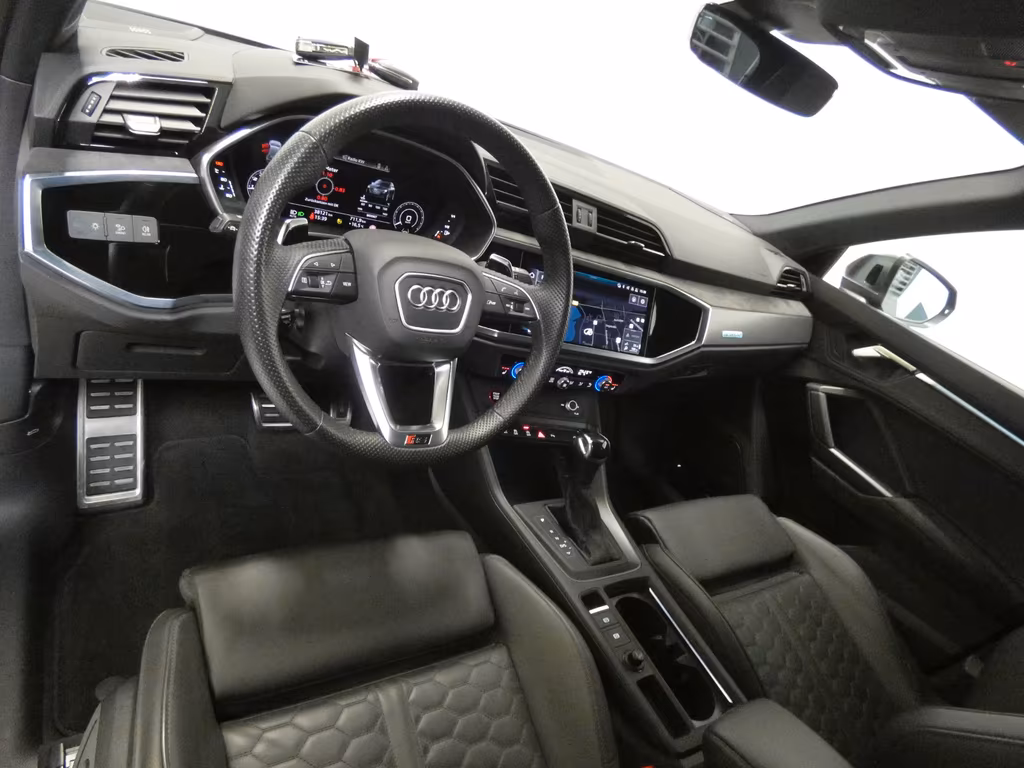 Audi RSQ3