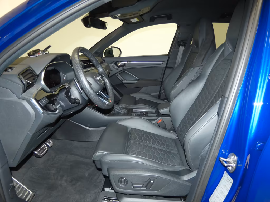Audi RSQ3