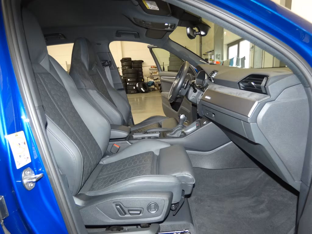 Audi RSQ3