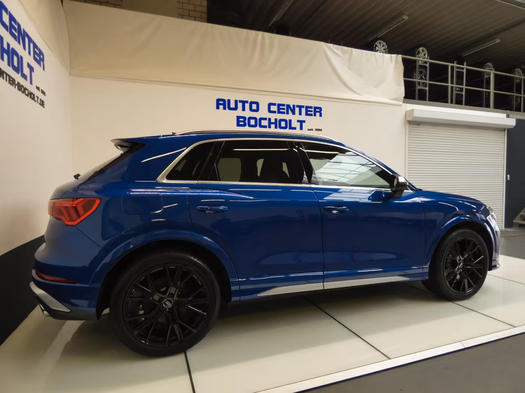 Audi RSQ3
