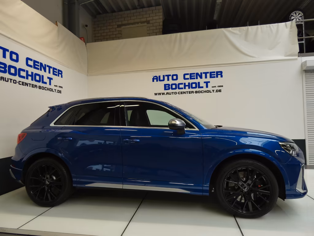 Audi RSQ3