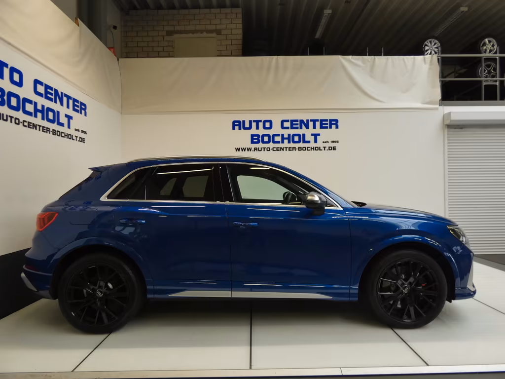 Audi RSQ3