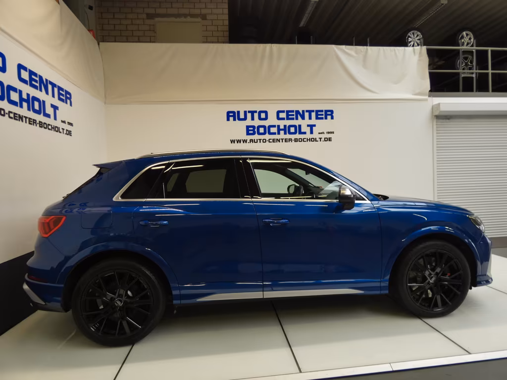 Audi RSQ3