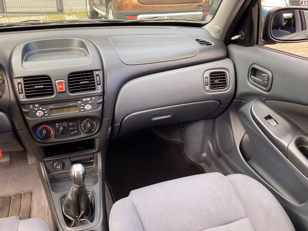 Nissan Almera