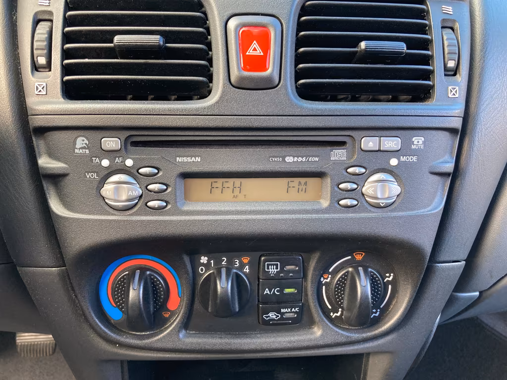 Nissan Almera