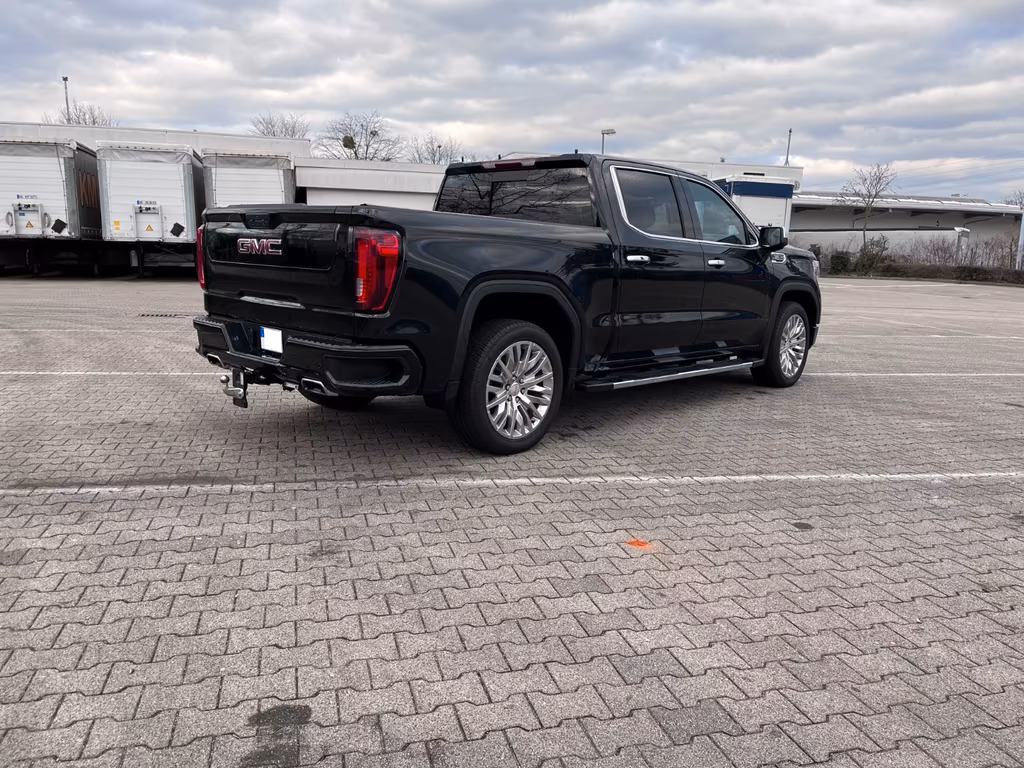 GMC Sierra