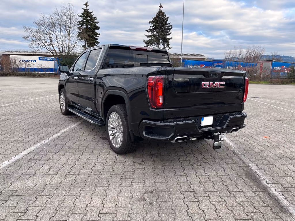 GMC Sierra