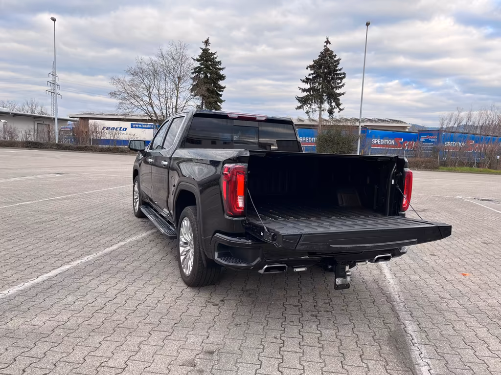 GMC Sierra