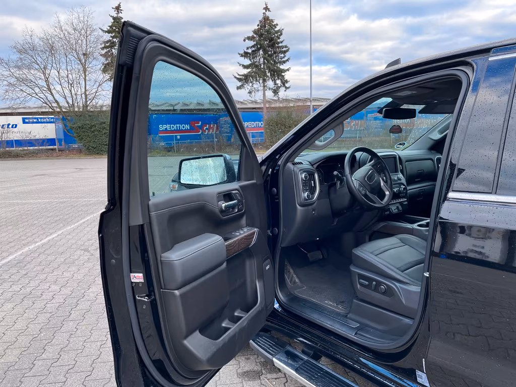 GMC Sierra