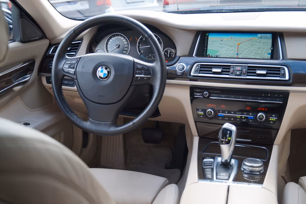 BMW 750