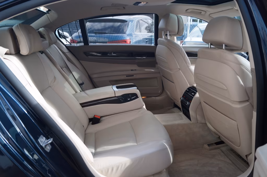 BMW 750