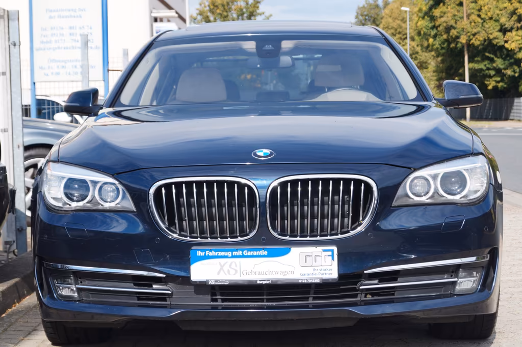 BMW 750