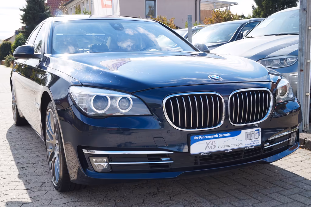 BMW 750