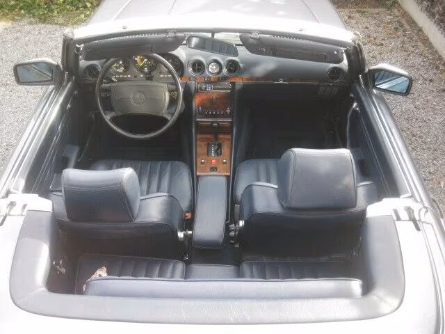 Mercedes-Benz SL 560