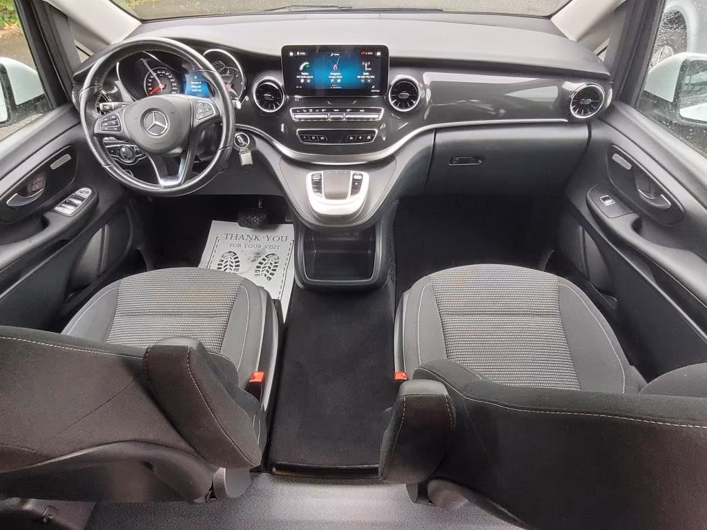 Mercedes-Benz V 220