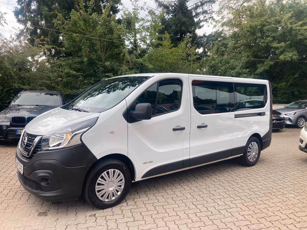 Nissan NV300