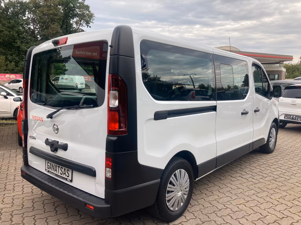 Nissan NV300