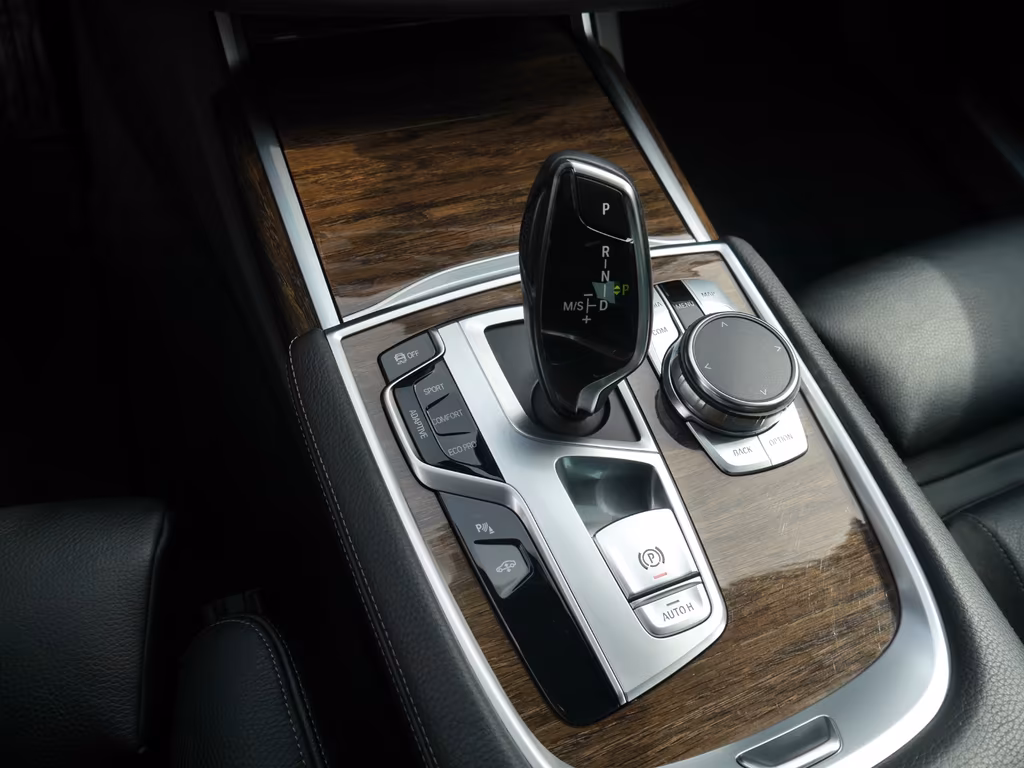 BMW 730