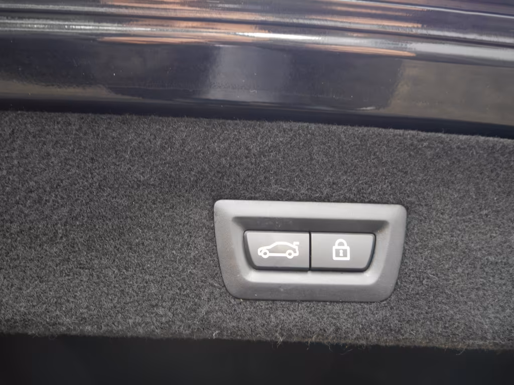 BMW 730