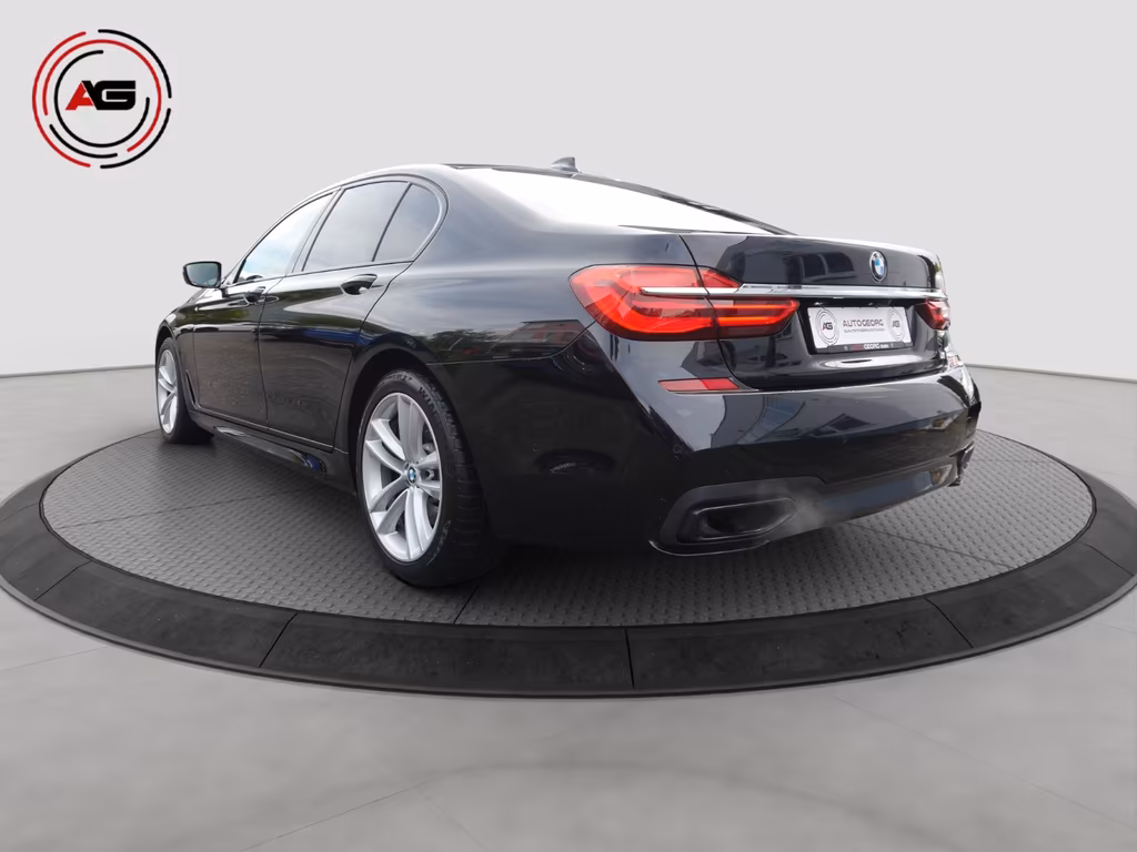 BMW 730