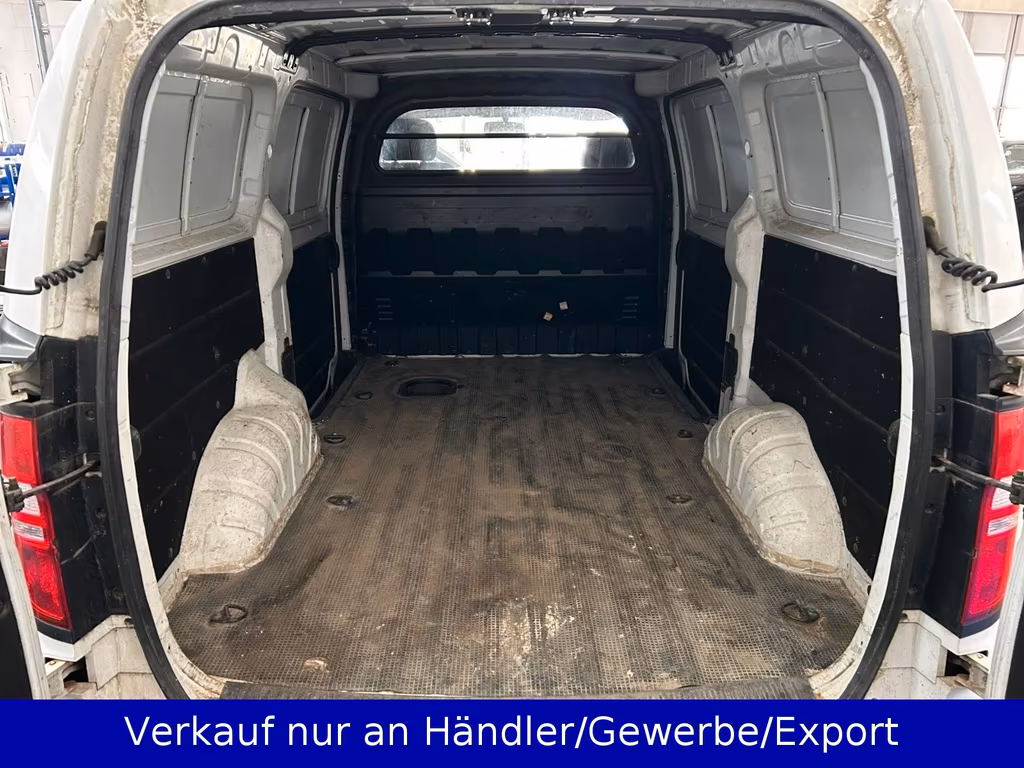 Hyundai H-1