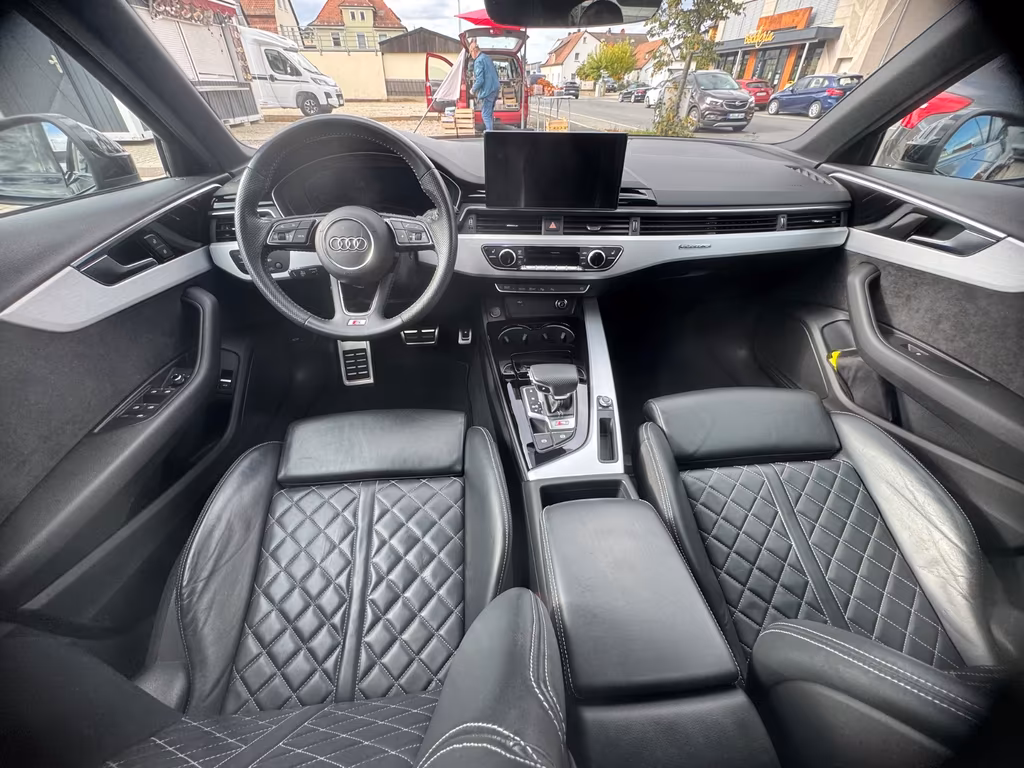 Audi S4
