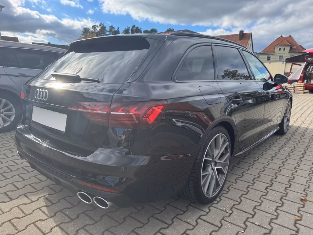 Audi S4