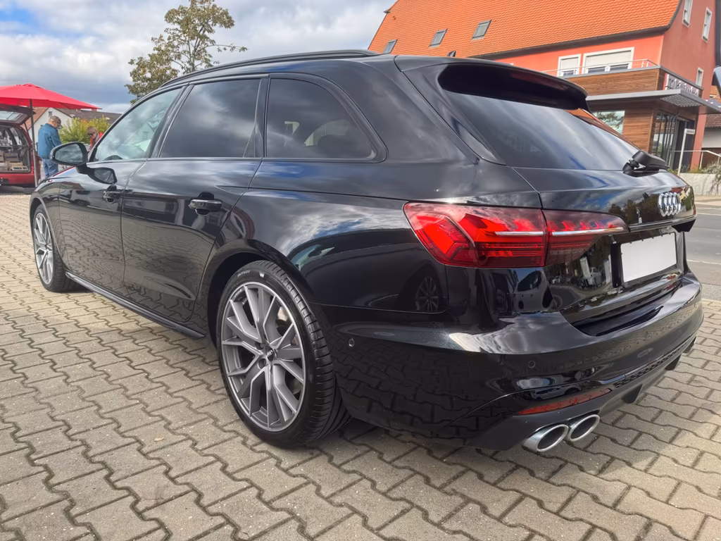 Audi S4