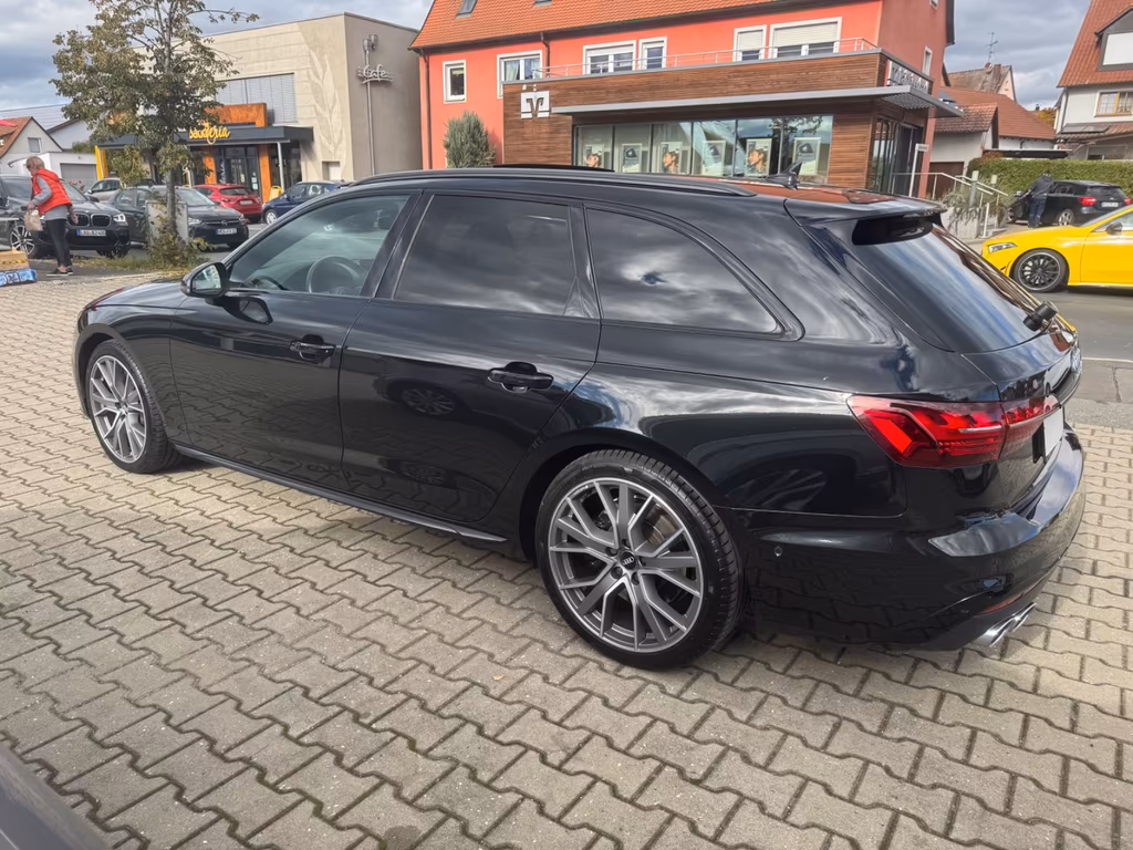 Audi S4