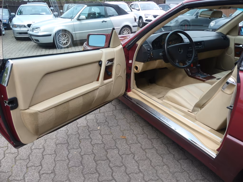 Mercedes-Benz SL 300