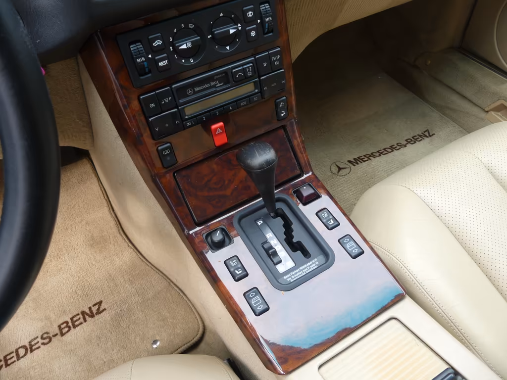 Mercedes-Benz SL 300
