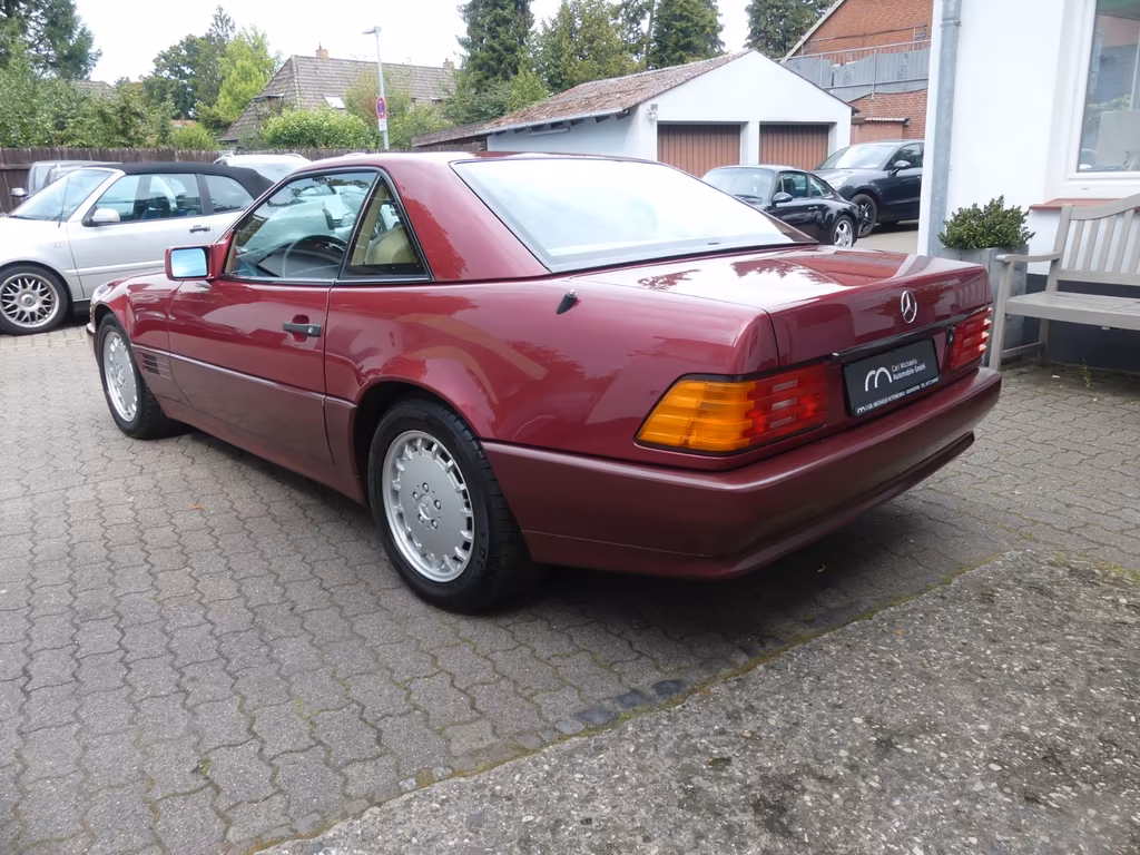 Mercedes-Benz SL 300