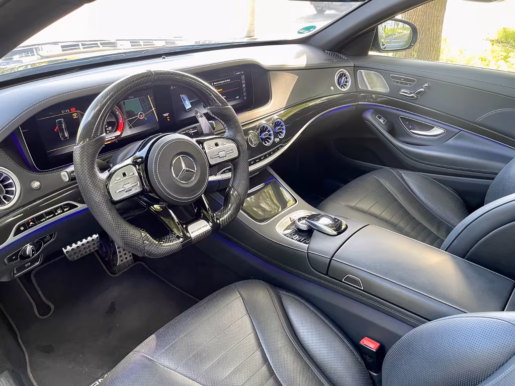 Mercedes-Benz S 560