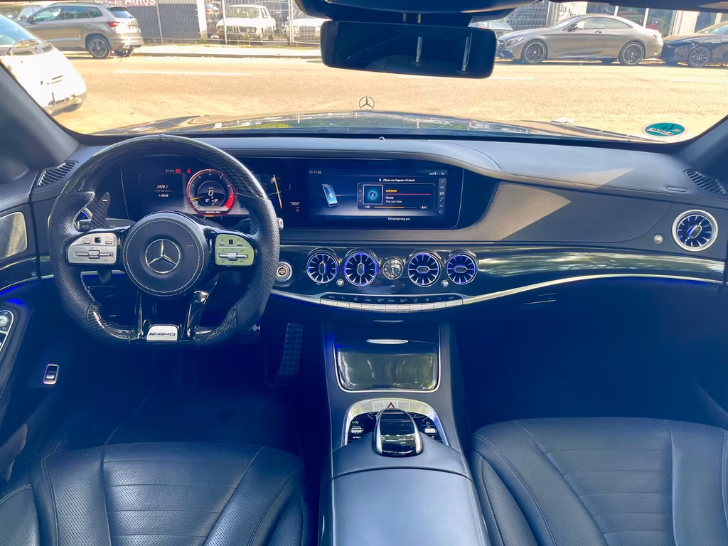 Mercedes-Benz S 560