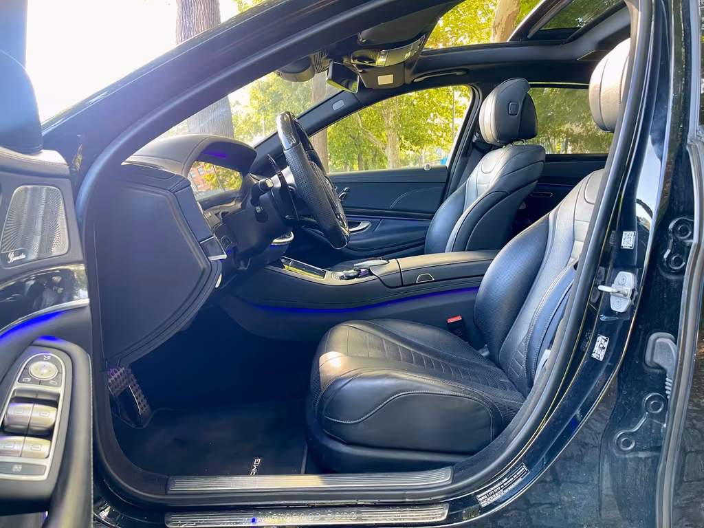 Mercedes-Benz S 560