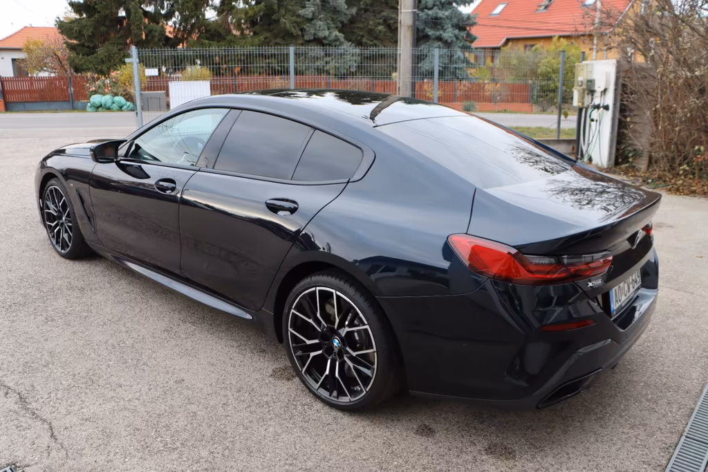BMW M850