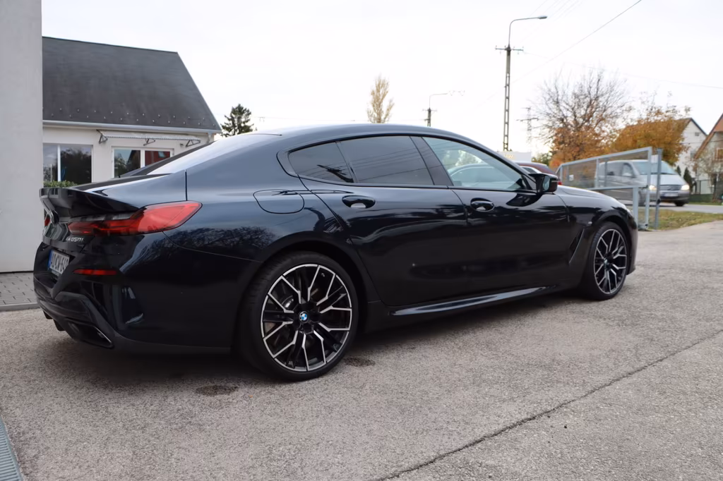 BMW M850