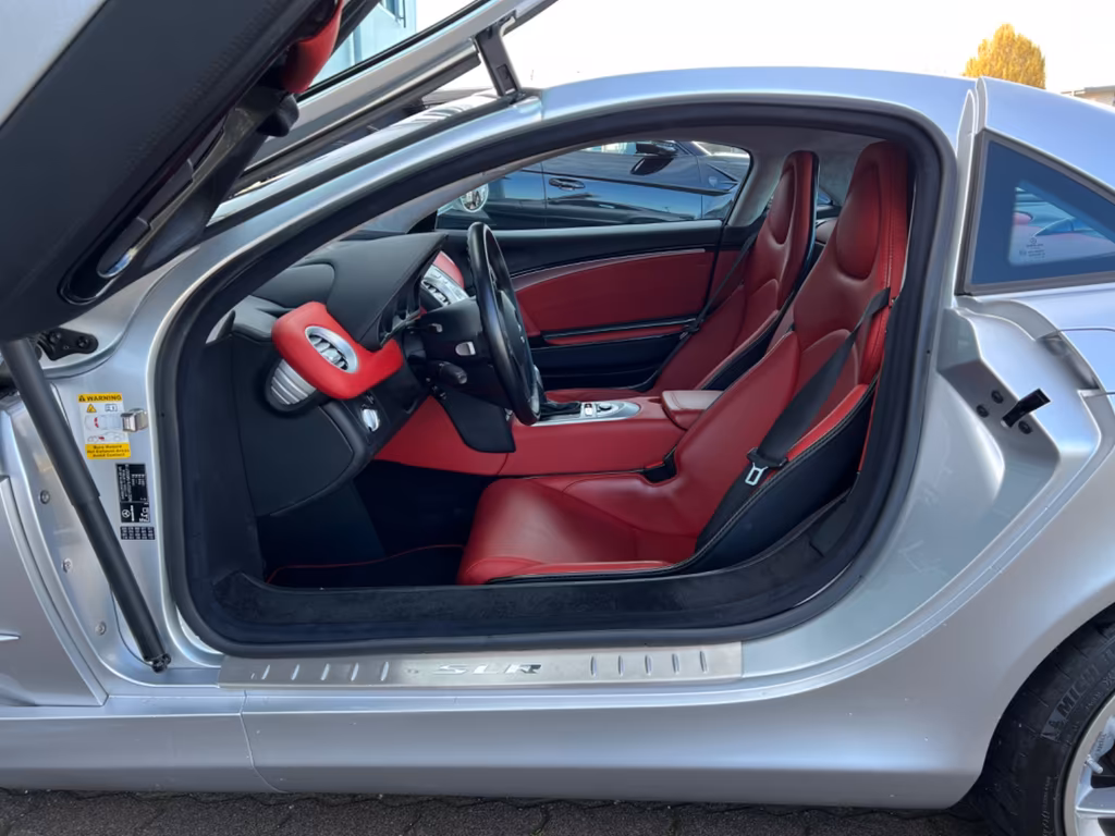 Mercedes-Benz SLR