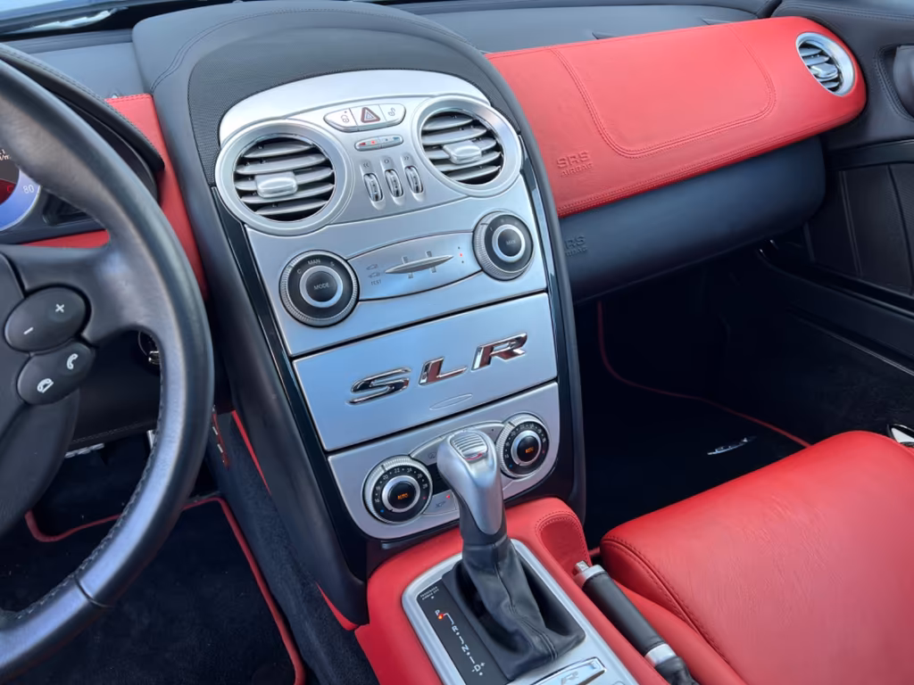 Mercedes-Benz SLR