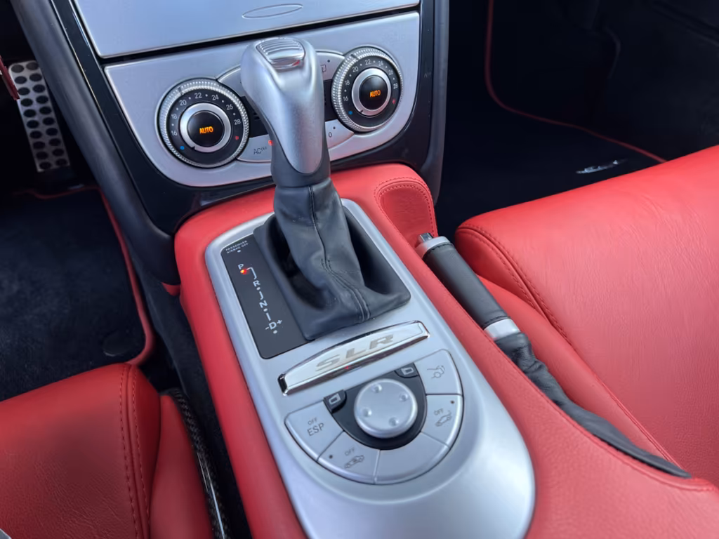 Mercedes-Benz SLR