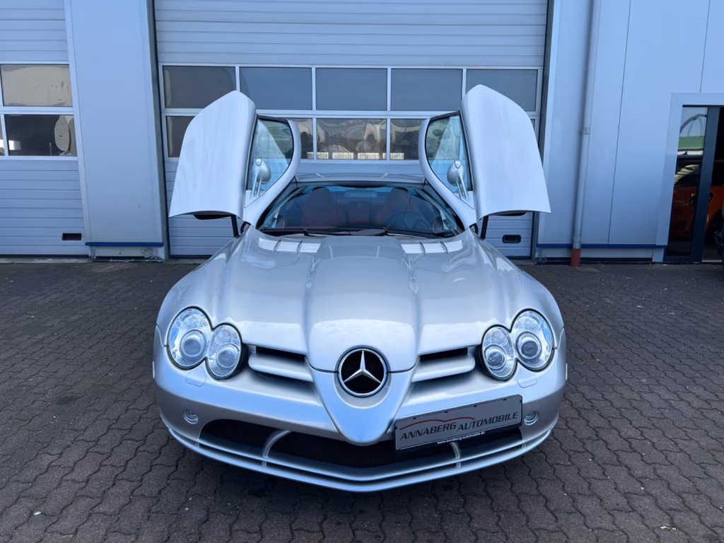 Mercedes-Benz SLR