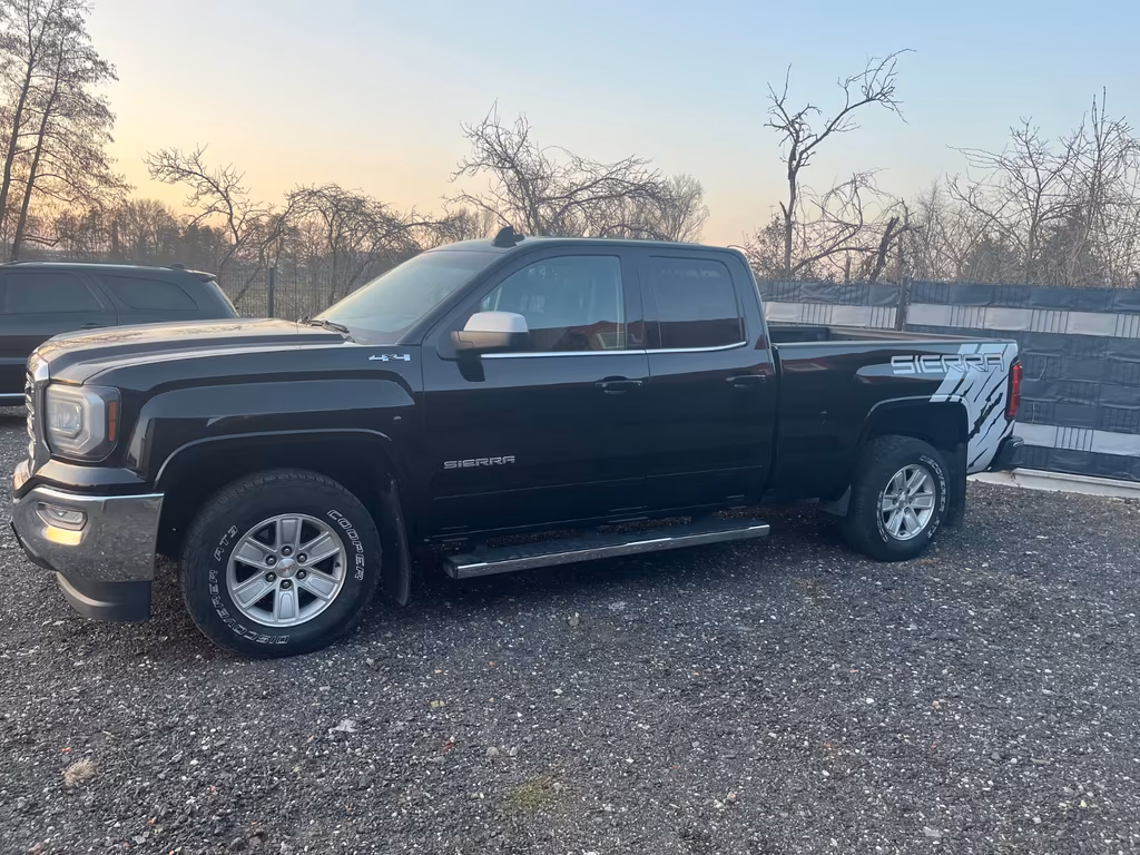 GMC Sierra