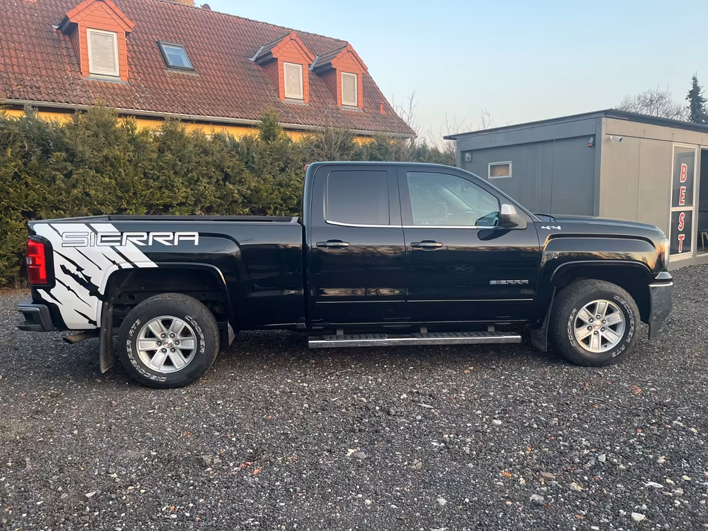 GMC Sierra