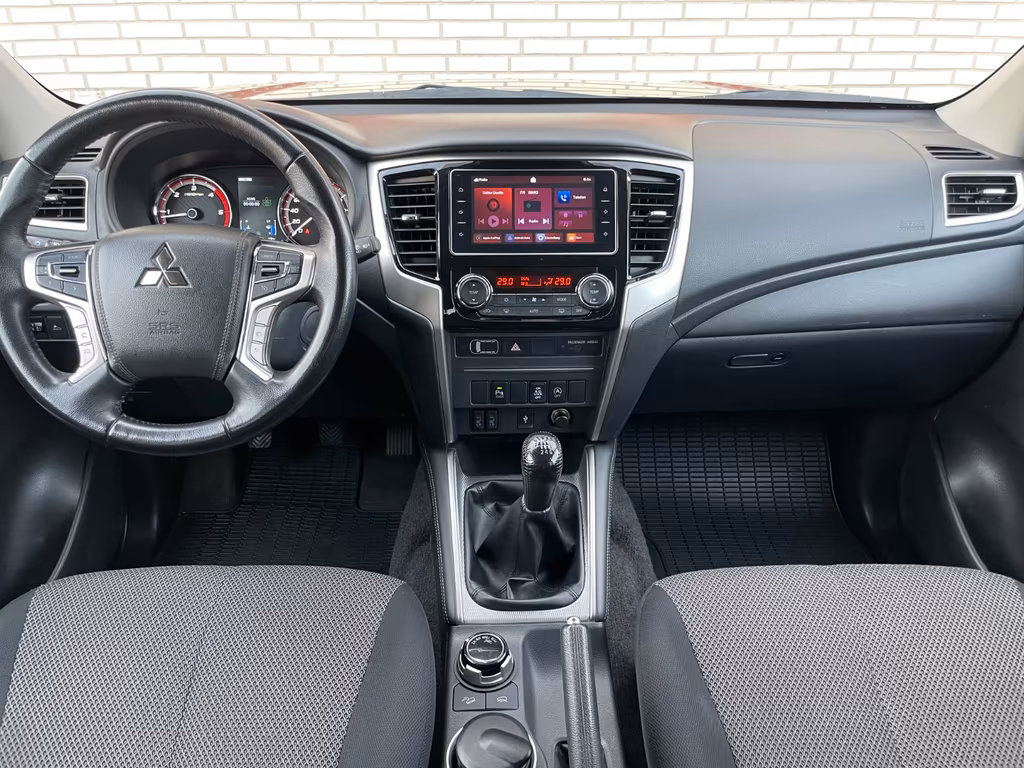 Mitsubishi L200
